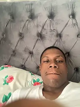 Snapshot of labishyoung25 chatting on October 15, 2:06 pm labishyoung25 online show from October 15, 2:06 pm