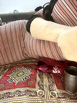 jiya00 online show from November 3, 7:26 pm