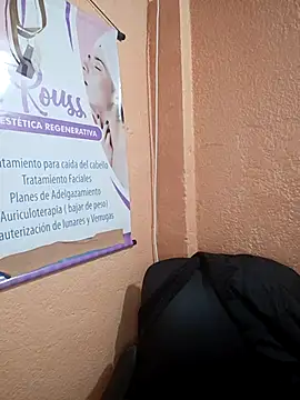 Mia-Glow online show from October 28, 12:30 pm