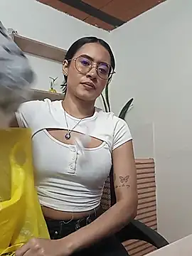 amy lennox online show from May 20, 12:55 pm