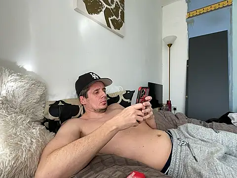 shyandchilling online show from March 5, 2:46 pm