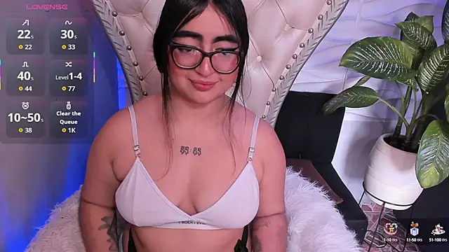 Snapshot of April__foxx chatting on September 19, 3:45 pm April foxx online show from September 19, 3:45 pm
