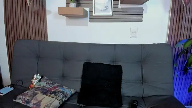 Snapshot of April__foxx chatting on October 4, 3:43 pm April foxx online show from October 4, 3:43 pm