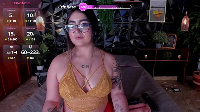 Snapshot of April__foxx chatting on October 13, 4:18 pm April foxx online show from October 13, 4:18 pm