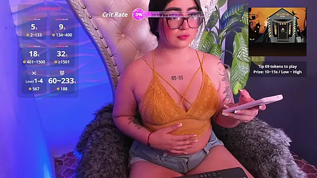 Snapshot of April__foxx chatting on October 18, 2:40 pm April foxx online show from October 18, 2:40 pm