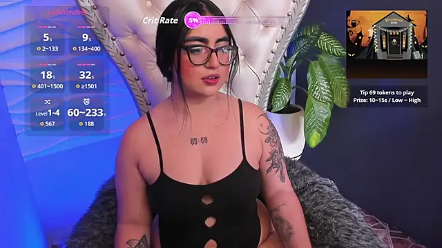 Snapshot of April__foxx chatting on October 19, 4:07 pm April foxx online show from October 19, 4:07 pm