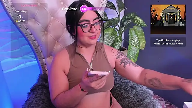 Snapshot of April__foxx chatting on October 20, 4:18 pm April foxx online show from October 20, 4:18 pm