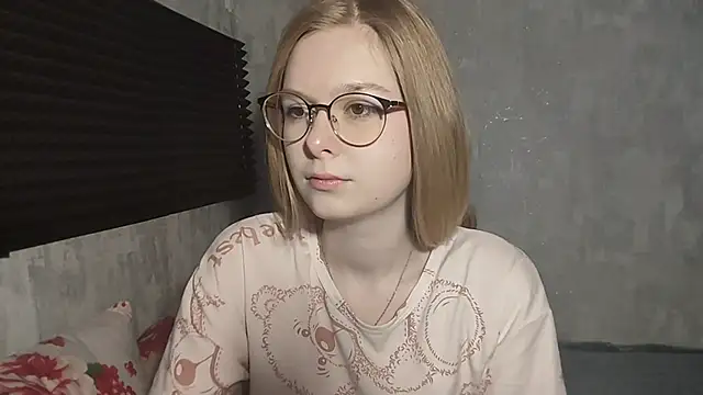 LiaVibes online show from February 3, 7:24 am