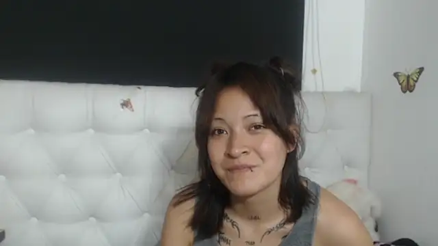 evelynesex online show from April 9, 2:22 am