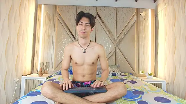 Snapshot of Couplex_xxx chatting on July 15, 7:13 am Couplex xxx online show from July 15, 7:13 am