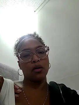 Snapshot of BiiancaEstradaa chatting on May 16, 2:52 am BiiancaEstradaa online show from May 16, 2:52 am
