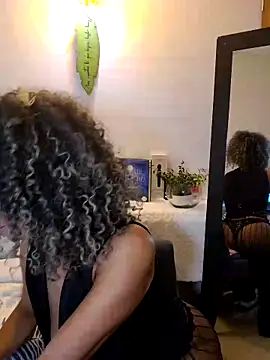 Snapshot of BiiancaEstradaa chatting on June 4, 12:27 am BiiancaEstradaa online show from June 4, 12:27 am