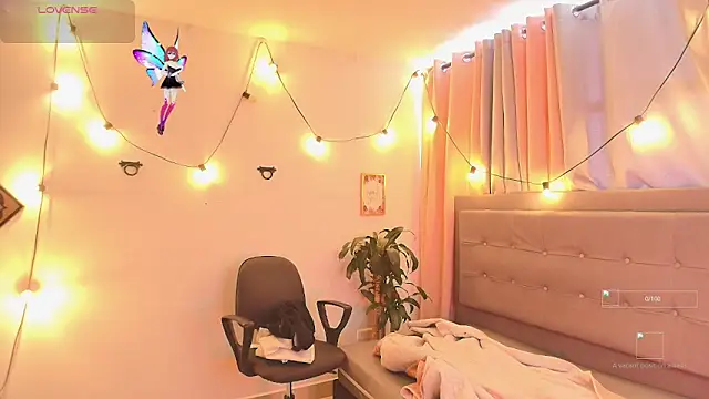 Seraphyne666 online show from November 5, 7:25 pm