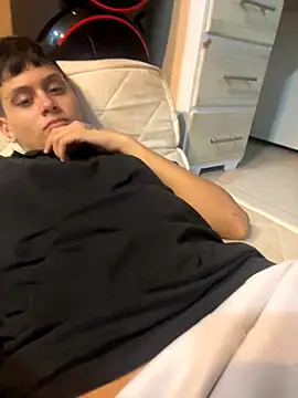 Snapshot of prayingtothesky chatting on September 11, 4:12 am prayingtothesky online show from September 11, 4:12 am