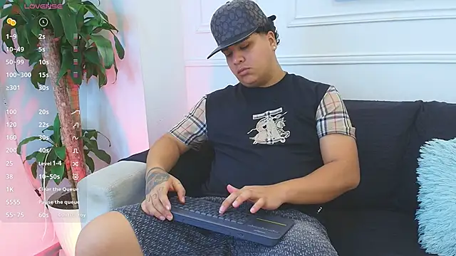 Naim Bennetsex online show from November 25, 6:19 pm