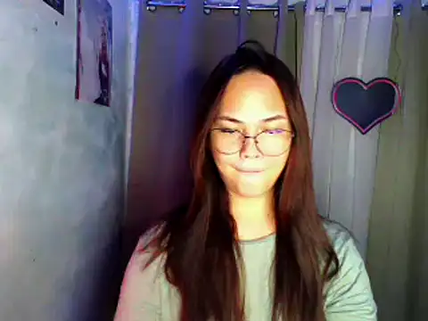 Snapshot of sweetsassyxx chatting on April 28, 2:11 pm sweetsassyxx online show from April 28, 2:11 pm