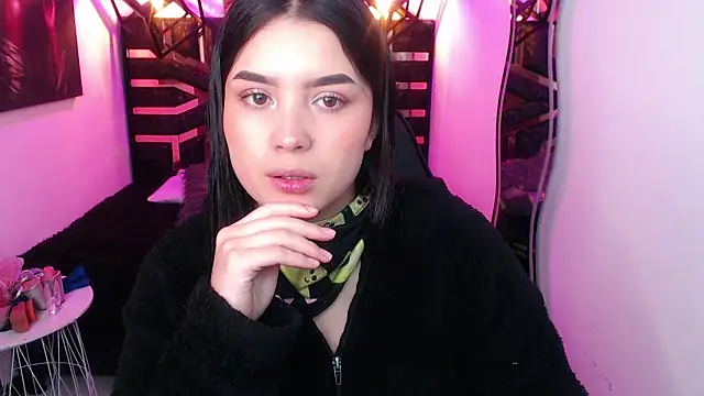 Snapshot of Natalie_loffreda chatting on April 27, 8:07 pm Natalie loffreda online show from April 27, 8:07 pm