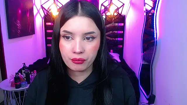 Snapshot of Natalie_loffreda chatting on May 29, 12:03 pm Natalie loffreda online show from May 29, 12:03 pm