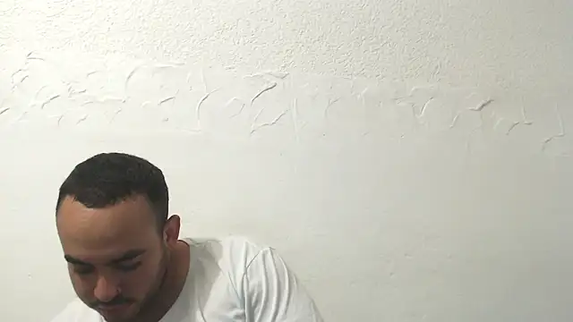 Snapshot of Ana_ThiagoxX chatting on May 15, 11:56 pm Ana ThiagoxX online show from May 15, 11:56 pm