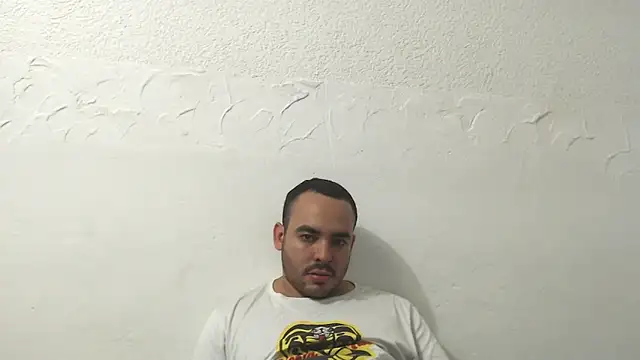 Snapshot of Ana_ThiagoxX chatting on May 16, 12:07 am Ana ThiagoxX online show from May 16, 12:07 am