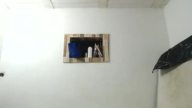 Snapshot of Ana_ThiagoxX chatting on May 25, 8:04 pm Ana ThiagoxX online show from May 25, 8:04 pm