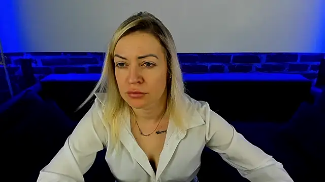 Anna Snows online show from October 23, 5:40 am