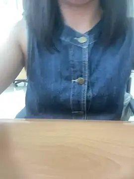 Snapshot of -NhaKy22 chatting on May 7, 1:55 am -NhaKy22 online show from May 7, 1:55 am