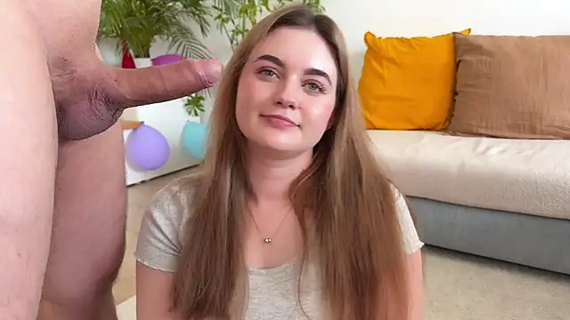 Snapshot of maria_and_alex chatting on May 25, 12:44 pm maria and alex online show from May 25, 12:44 pm