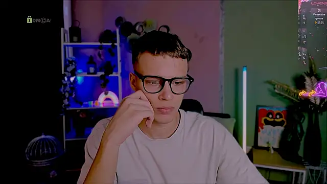 Snapshot of sam_nexor chatting on September 22, 6:59 am sam nexor online show from September 22, 6:59 am