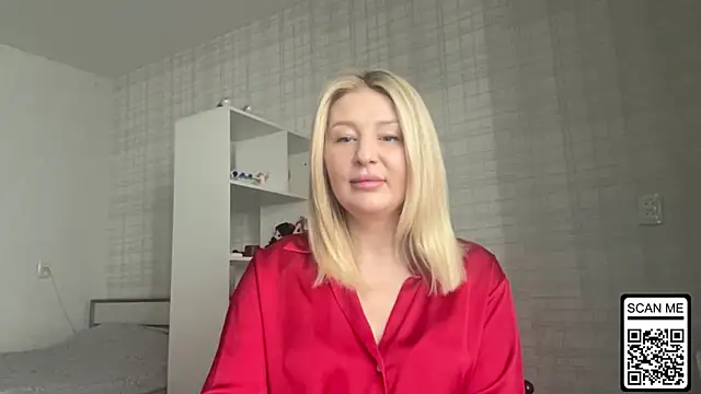 Blondie xoxoxo online show from February 8, 9:34 am