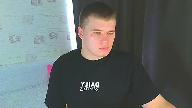 Snapshot of kittenmurr chatting on September 18, 4:25 am kittenmurr online show from September 18, 4:25 am