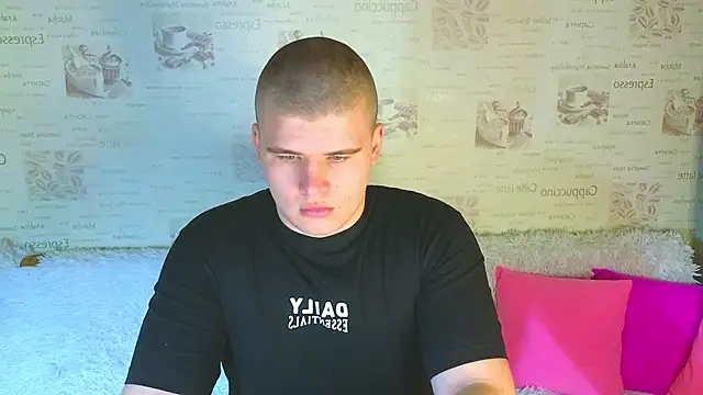 Snapshot of kittenmurr chatting on September 18, 9:28 pm kittenmurr online show from September 18, 9:28 pm