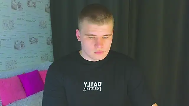 Snapshot of kittenmurr chatting on September 24, 6:44 pm kittenmurr online show from September 24, 6:44 pm