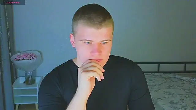 kittenmurr online show from November 3, 9:16 pm