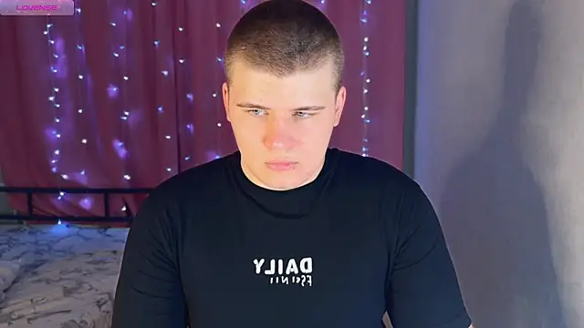 kittenmurr online show from April 20, 10:44 pm