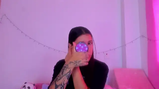 Abby roussee online show from November 7, 1:33 pm