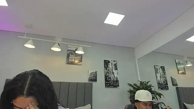 violet and myers online show from November 5, 11:32 am