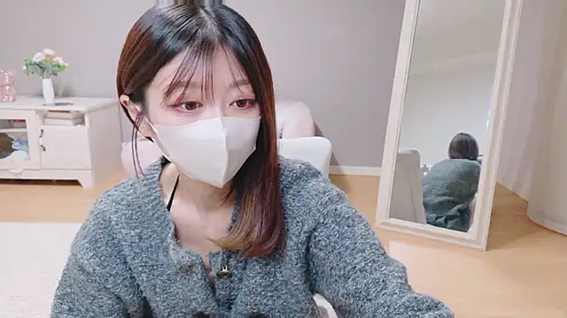 Yuna-ch online show from February 28, 11:00 am