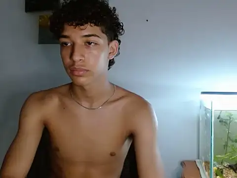 Snapshot of Xtremeplay_18 chatting on September 12, 7:36 pm Xtremeplay 18 online show from September 12, 7:36 pm