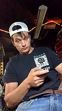 twistafatpipe online show from September 19, 11:11 am