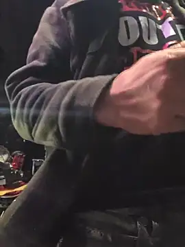 twistafatpipe online show from November 1, 7:49 pm