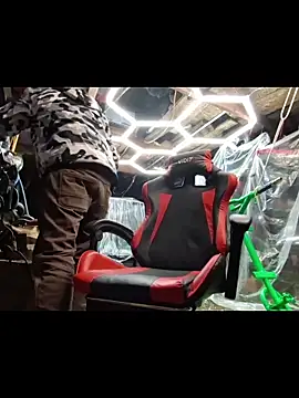 twistafatpipe online show from December 21, 10:00 am