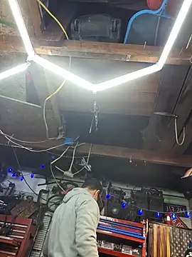 Snapshot of twistafatpipe chatting on February 7, 11:30 pm twistafatpipe online show from February 7, 11:30 pm