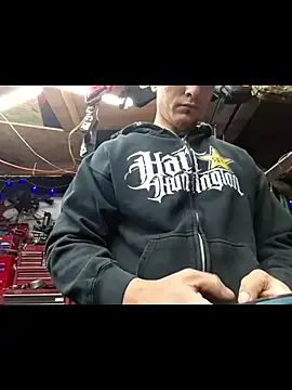 Snapshot of twistafatpipe chatting on February 11, 2:00 pm twistafatpipe online show from February 11, 2:00 pm