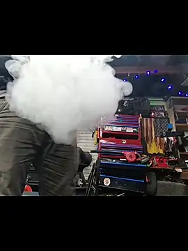 Snapshot of twistafatpipe chatting on February 16, 2:07 am twistafatpipe online show from February 16, 2:07 am