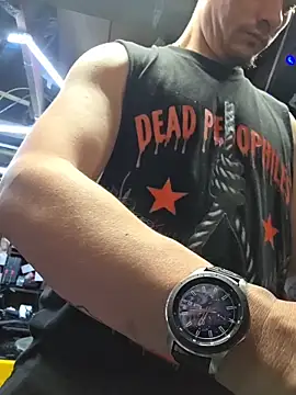 twistafatpipe online show from April 14, 5:13 am