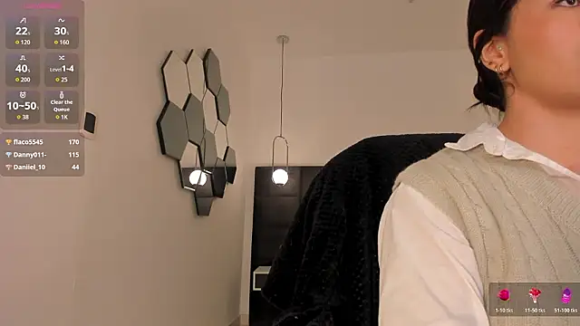 MilaColeman online show from February 3, 6:40 am