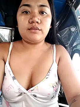 Snapshot of EATALLUCANPUSSYPINAY chatting on April 14, 1:33 am EATALLUCANPUSSYPINAY online show from April 14, 1:33 am