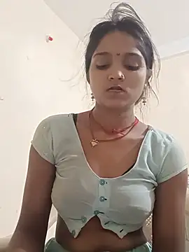 Snapshot of Harini_Gautam chatting on August 4, 6:54 pm Harini Gautam online show from August 4, 6:54 pm