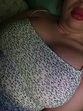 Snapshot of BunnyFoxy777 chatting on December 22, 2:14 pm BunnyFoxy777 online show from December 22, 2:14 pm